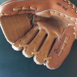Baseball glove