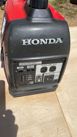 Honda Generator. EU 2000i. Used