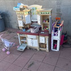 Little Girl Kitchen