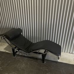 Le corbusier chase lounge