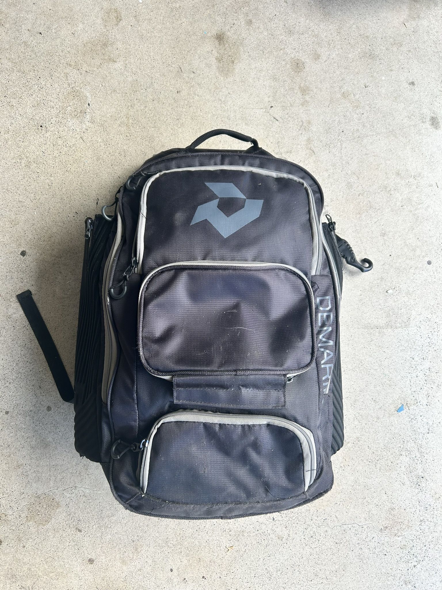 DeMarini Spectre Baseball/Softball Backpack / Gear Bag (Black)