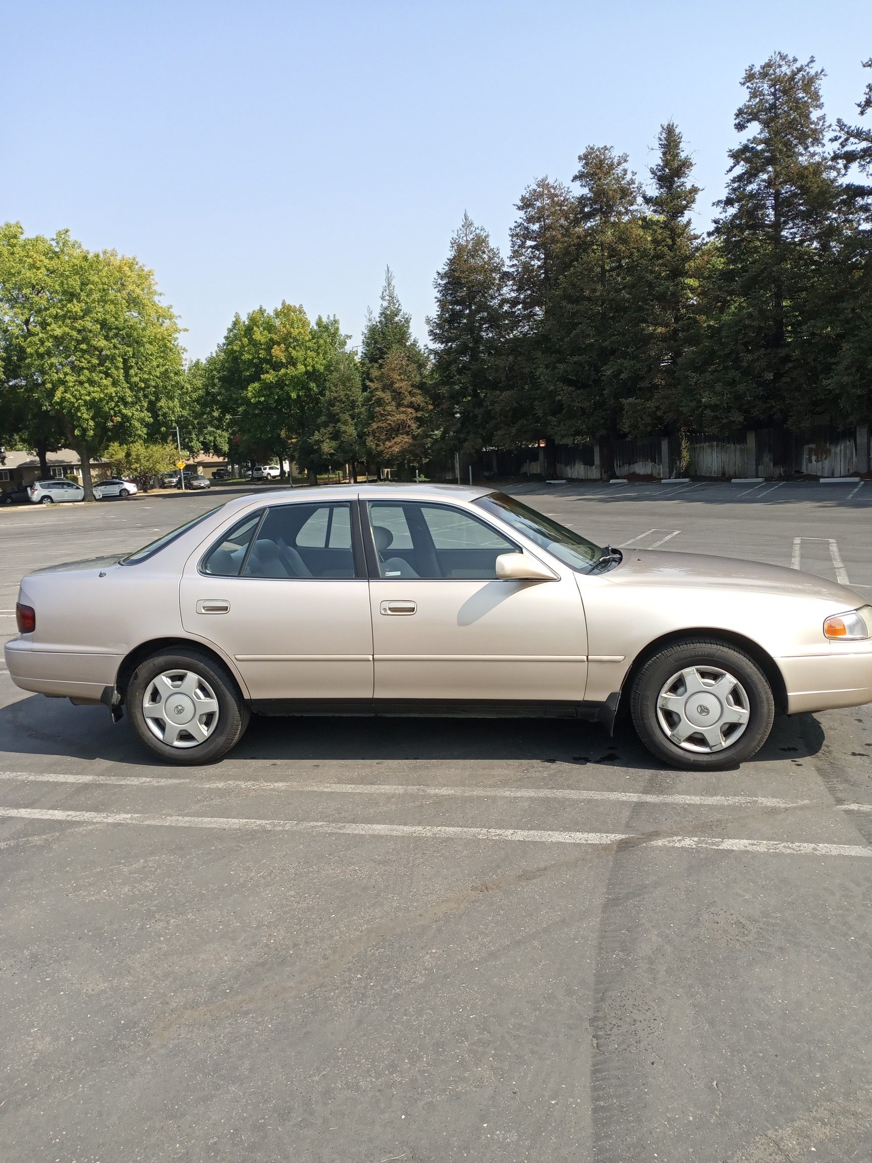 Toyota Camry LE 1996 clean title