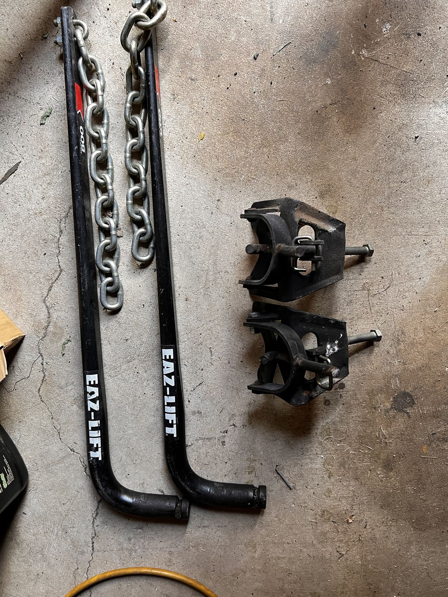 Weight Distribution/Sway Tow Bars With Trailer Hooks.