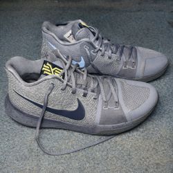 🏀 Nike Kyrie 3 — Men’s 10.5 — GREAT CONDITION — MUST GO