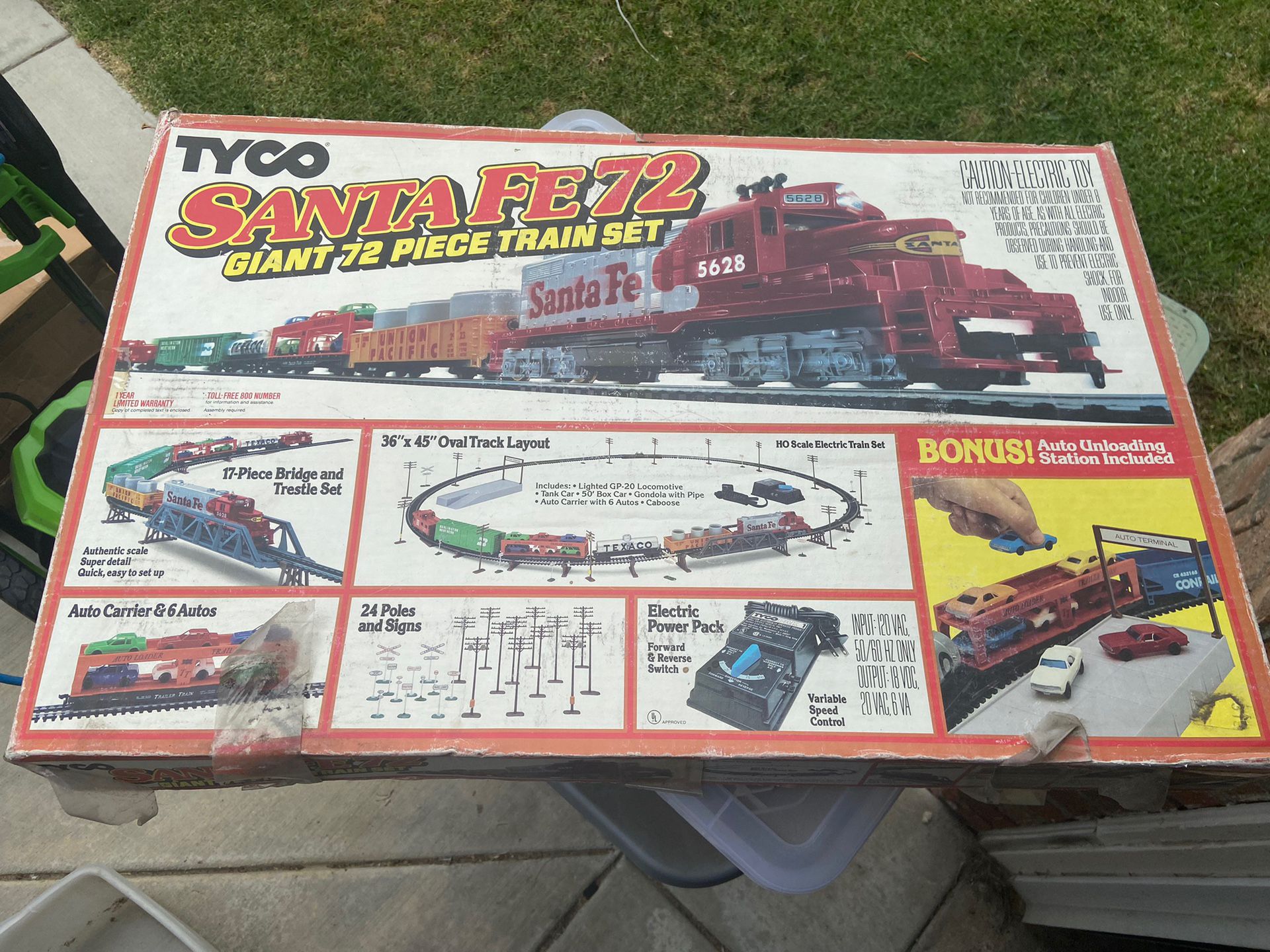 Tyco Santa Fe Train Set