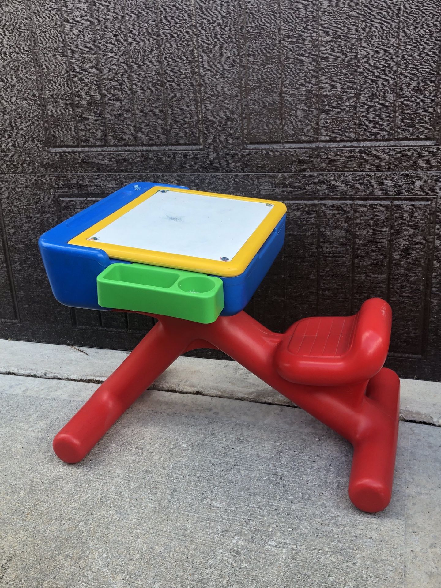 Toddler Craft Desk-Today’s Kids