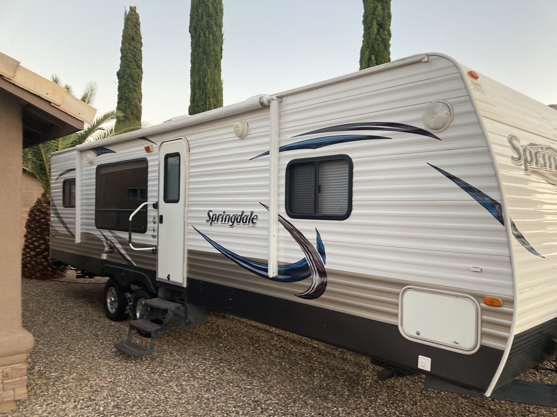 2012 Keystone  Springdale Travel Trailer Model 293RKS