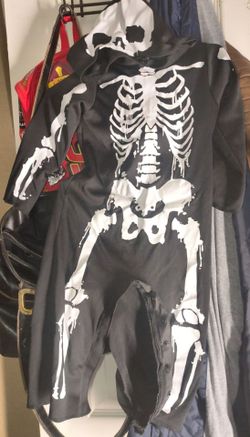 $5 BABY'S COSTUME SIZE 6/12 MONTHS