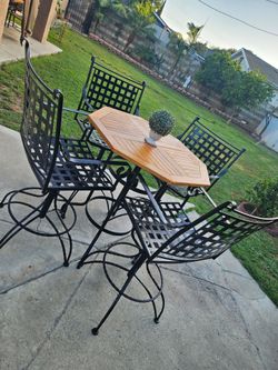 Patio Bar, wood table and 4 swivel chairs set/Dining table and 4 Barstools outdoor Furniture/Cash Only