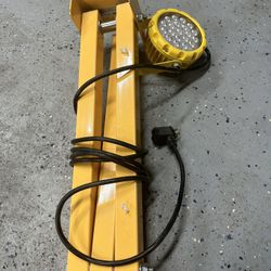 Global Industrial™ LED Dock Light w/ 40" Arm, 20W, 1800 Lumens, 5000K