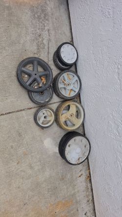 Lawn mower wheels
