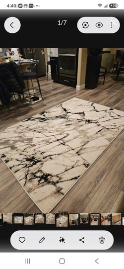 63" x 90" BRAND NEW Area Rug, Gorgeous Marble Design