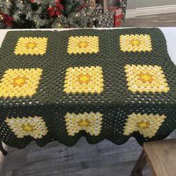 VTG Retro Granny Square Handmade Dark Green And Yellow Afghan Throw Small