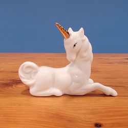 Vintage Porcelain Ceramic Golden Horn White Unicorn Figurine 6"×4"