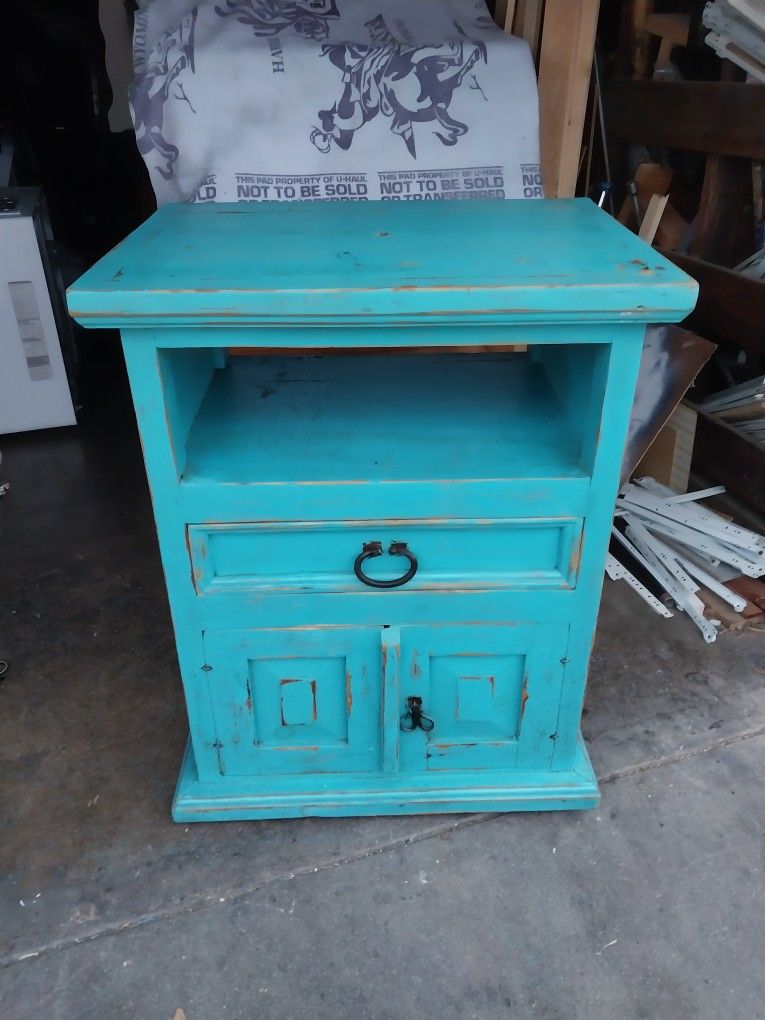 SHABBY CHIC END TABLE