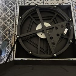 360 photobooth! Fits Up To 5 Grown Adults!