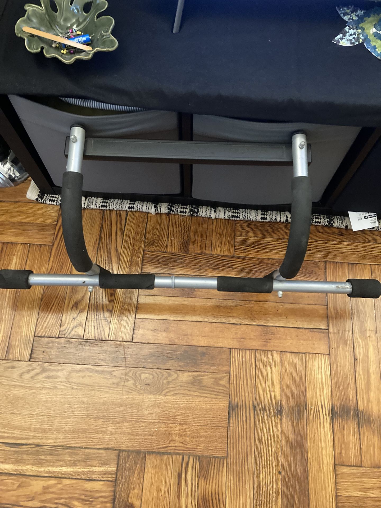 Pull Up Bar Excellent Condition