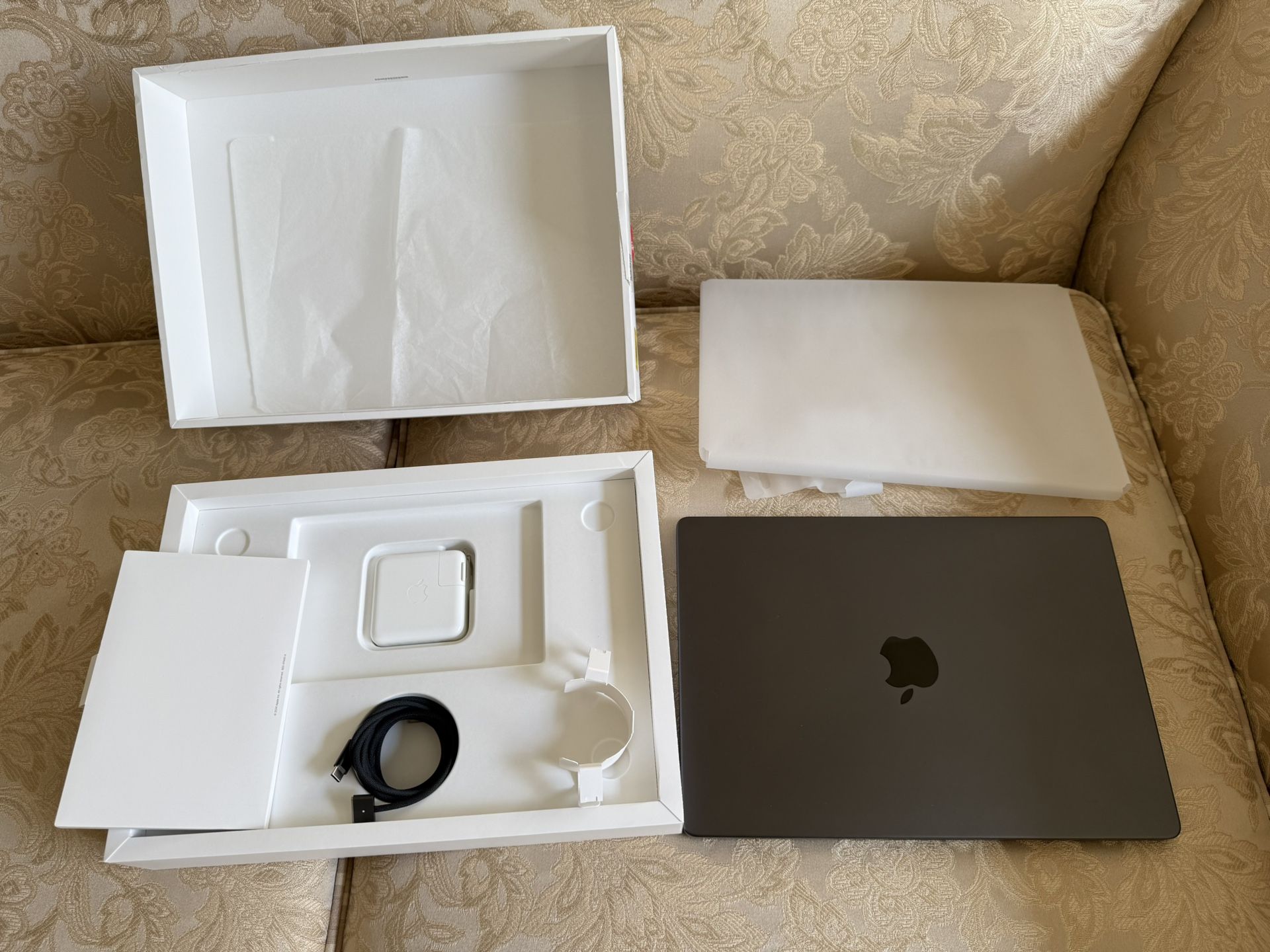 Apple Mac Book Pro M4 14 Inch Laptop