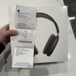 Apple AirPods Max – Midnight (Brand New)