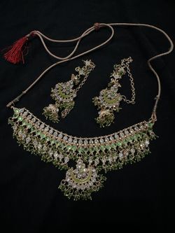 Indian vintage green necklace and earrings set