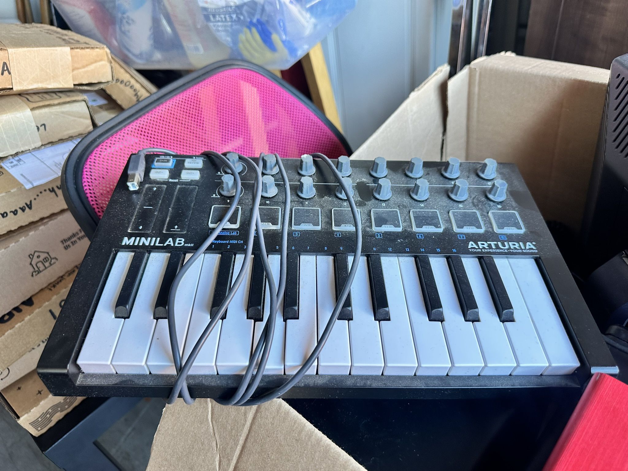 Arturia Minilab
