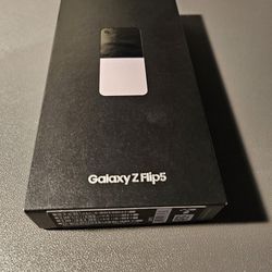 Samsung Galaxy Z Flip 5 Lavender 256GB (Unlocked)
