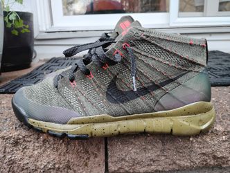 Nike Flyknit Trainer Chukka FSB “Iridescent Reflective
