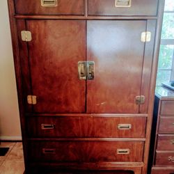 Antique Bedroom Chest 