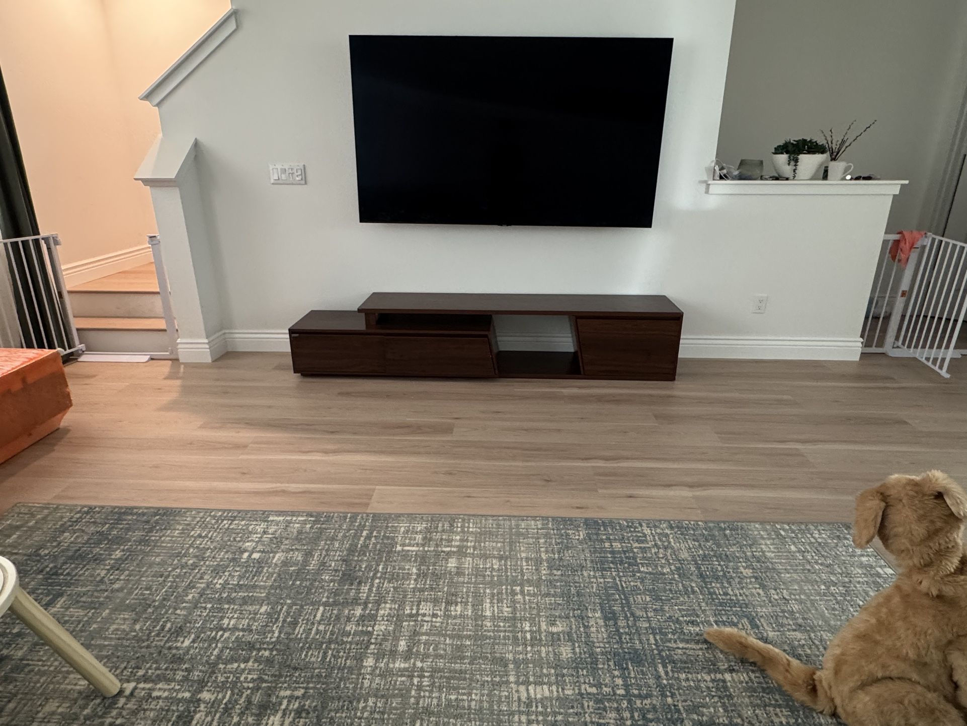 Tv Stand Extendable To 75” Tv