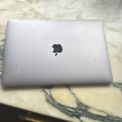 2020 Mac Book Air 13” For Parts 