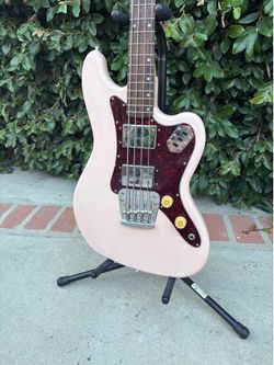 Squier Paranormal Rascal (Customized)