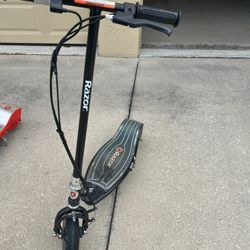 Razor Electric Scooter - Black 