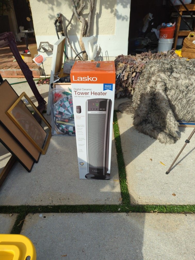 Lasko Digital Ceramic Tower Heater