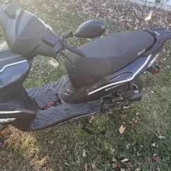 2017 Moped