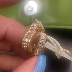  14kt Natural Diamond Earrings Over 1 1/2 Ct