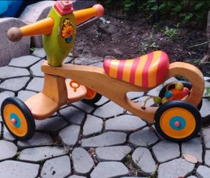 Vintage Retro 2005 Parents Magazine Hog Wild Wooden Tricycle Used Condition