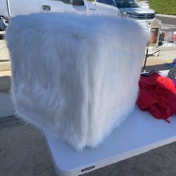 Square Fuzzy Ottoman 