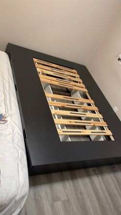 Queen/full bed frame with Drawers