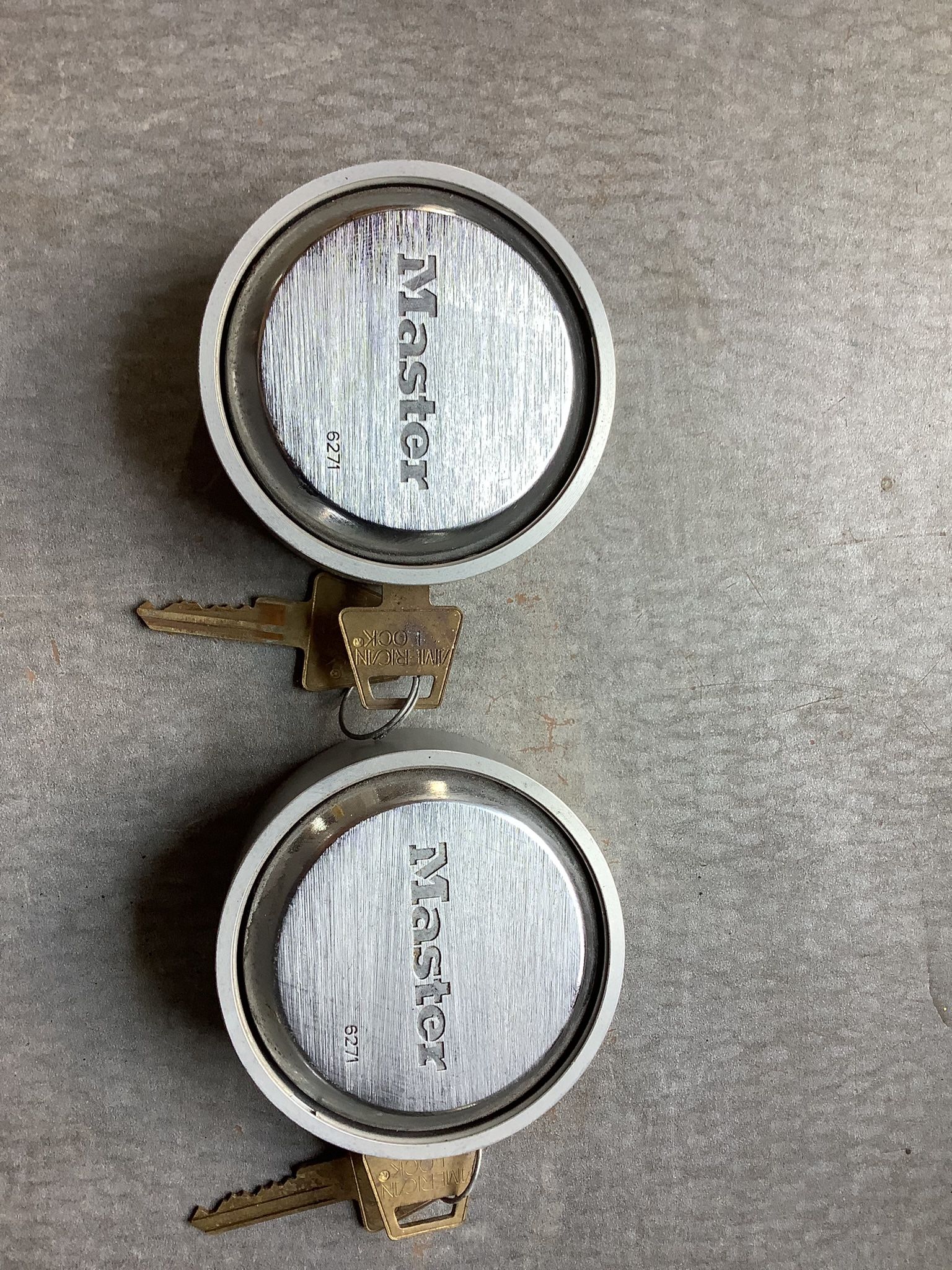 Master Lock Chrome Puck Lock