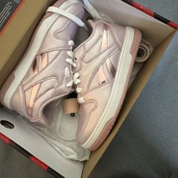 Heelys Size 2