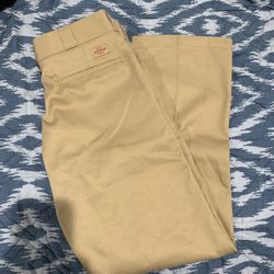 Dickies Size Approximately 32x30