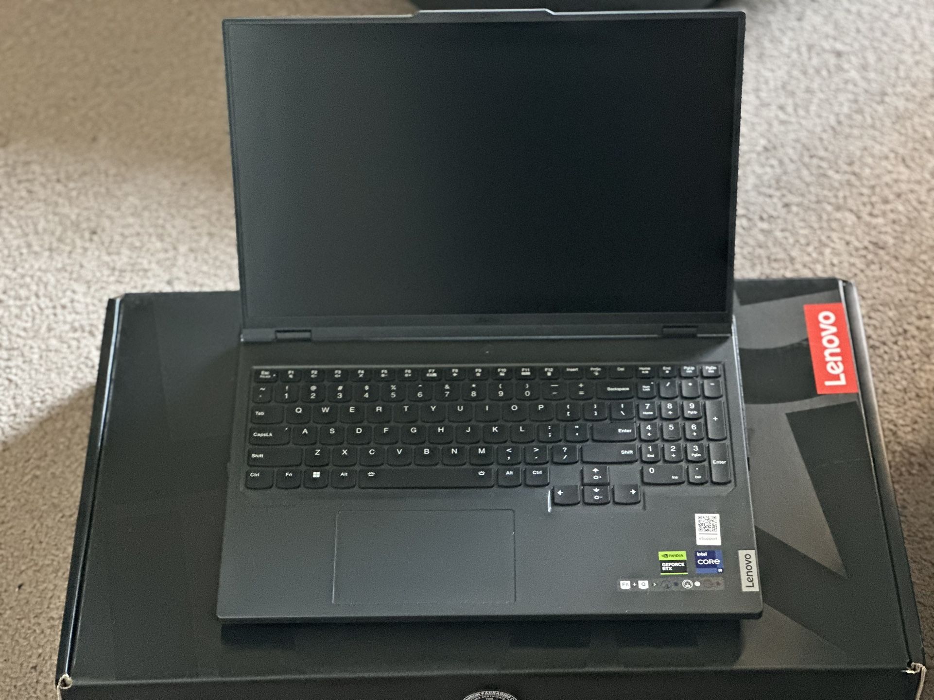 Lenovo 16" Legion Pro 7i 16IRX8H Gaming Laptop (Onyx Gray) - $1,600