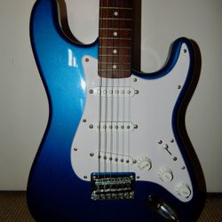 Squier By Fender Blue Stratocaster