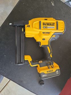 Dewalt Brushless 18g Stapler