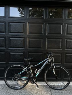 Trek Neko S dual sport series Hybrid Bike 