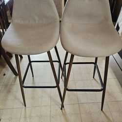 2 Kitchen Stools
