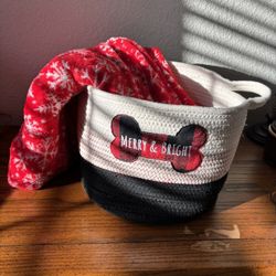 Christmas Throw And Basket 