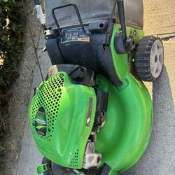 Lawnmower Self Propelled Good Working Condition Tested Before Buy It.  180$$ Cash 