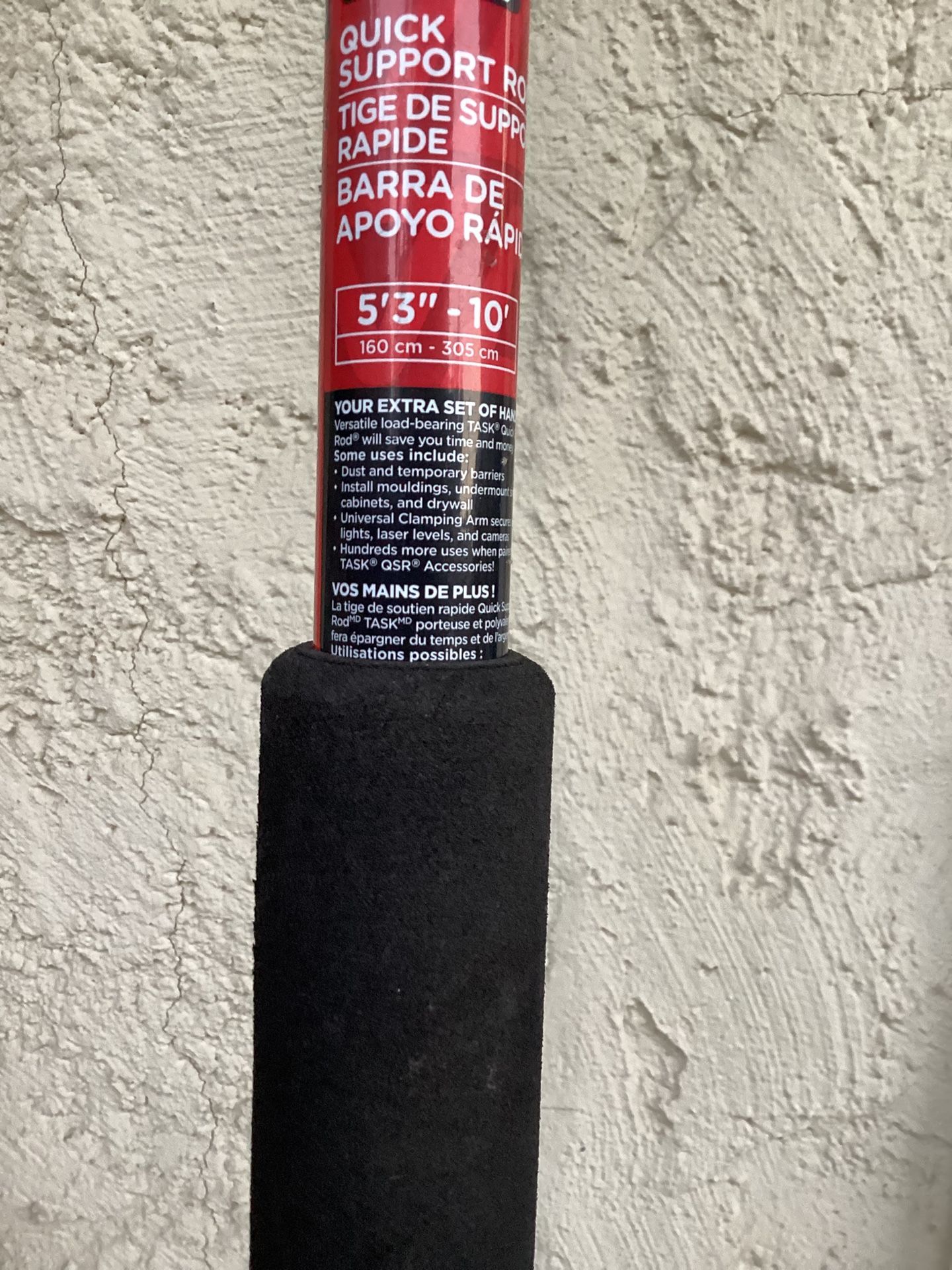 Common Uses The tool is often referred to as "an extra set of hands" on a job site. Uses for the Quick Support Rod include:  Holding up drywall, crown