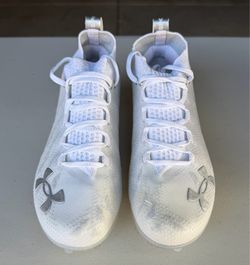 UNDER ARMOUR FOOTBALL CLEATS